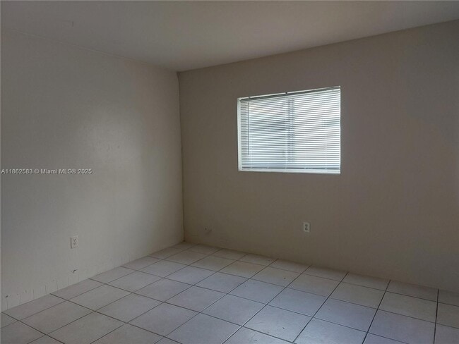 Photo - 5801 NE 18th Ave Unit 3