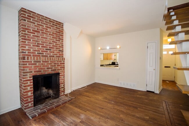 Photo - 1534 Naudain St