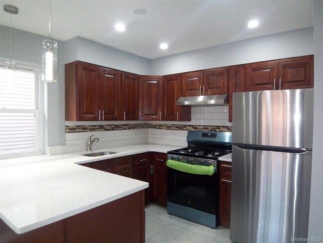 1008 E 228th St Unit 2