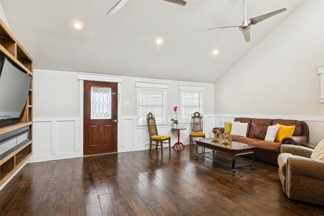 Photo - 1910 East Ave