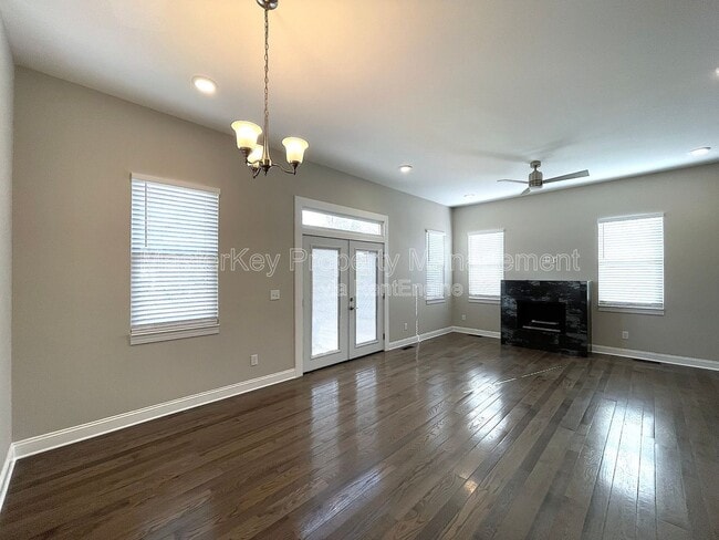 Photo - 929 Ramseur St