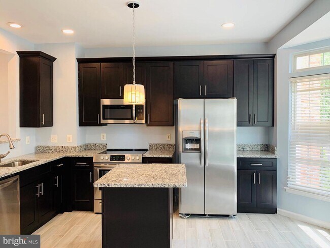 Photo - 1038 Harrison Cir