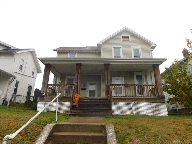 Building Photo - 1580 Highland Ave Unit 1582 1/2