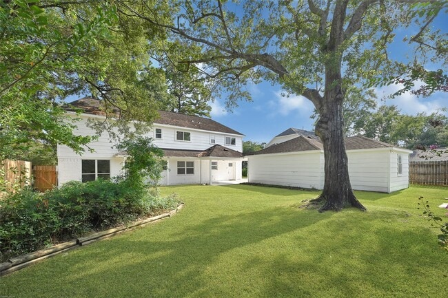 Building Photo - 7707 12 Fairway Ln Rental