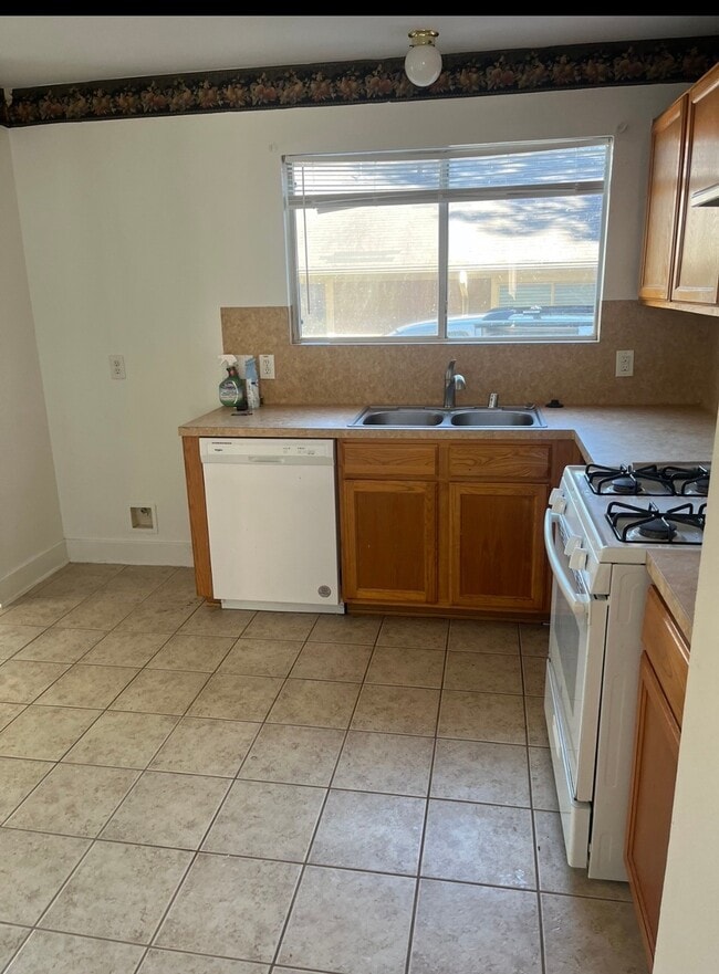 Photo - 809 Dragonfly Dr