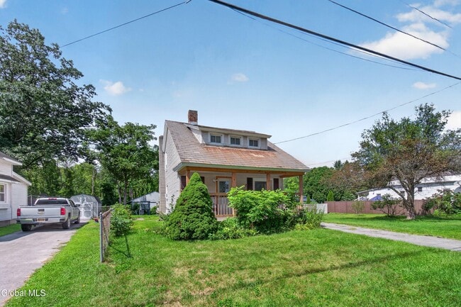 Photo - 38 Henry St