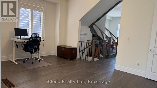 Photo - 144 Petch Ave