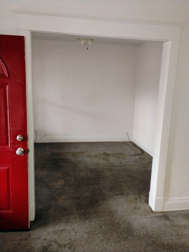 Photo - 1122 Pinewood Ave