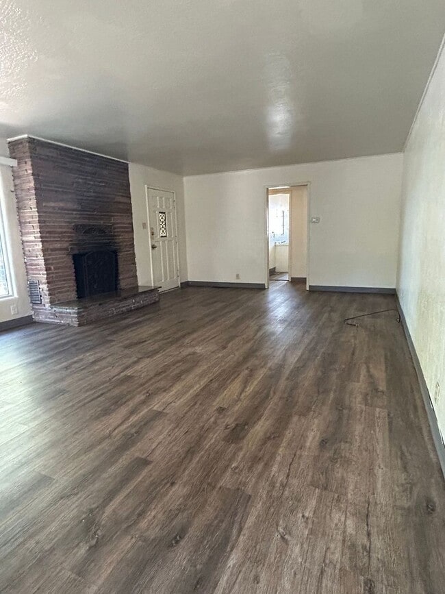 Photo - 1020 Warner St