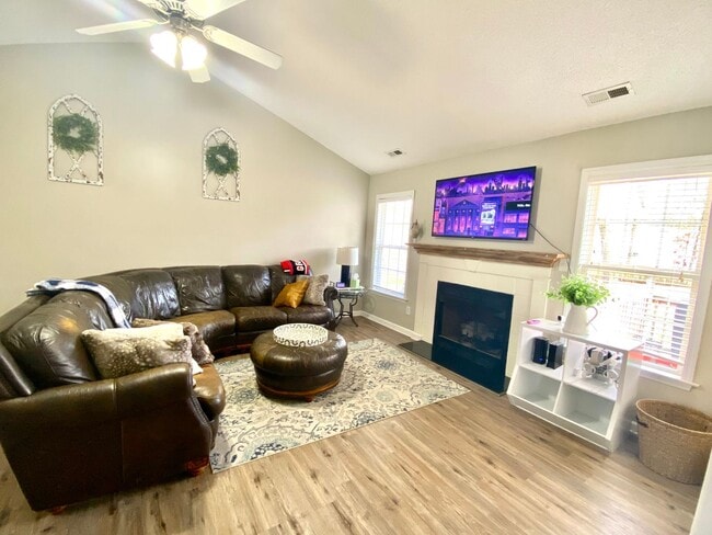 Photo - Beautiful 4 Bedroom Richlands Home for Rent