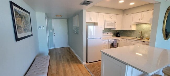 Photo - 632 Edgewater Dr Unit 537