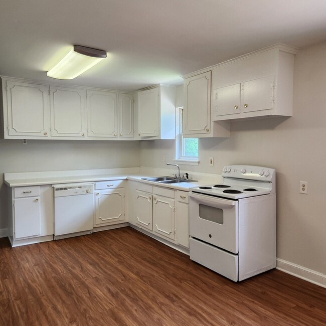 Photo - 6 N Gaywood Dr