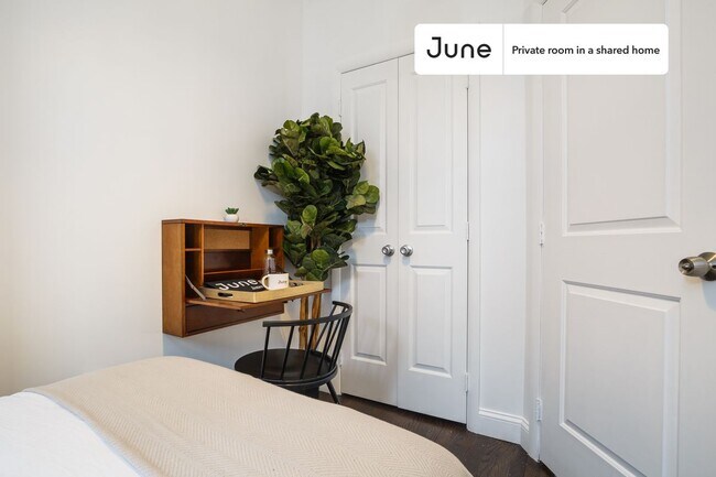 Room in Shared 3 bed/1 bath home in Prospect Heights