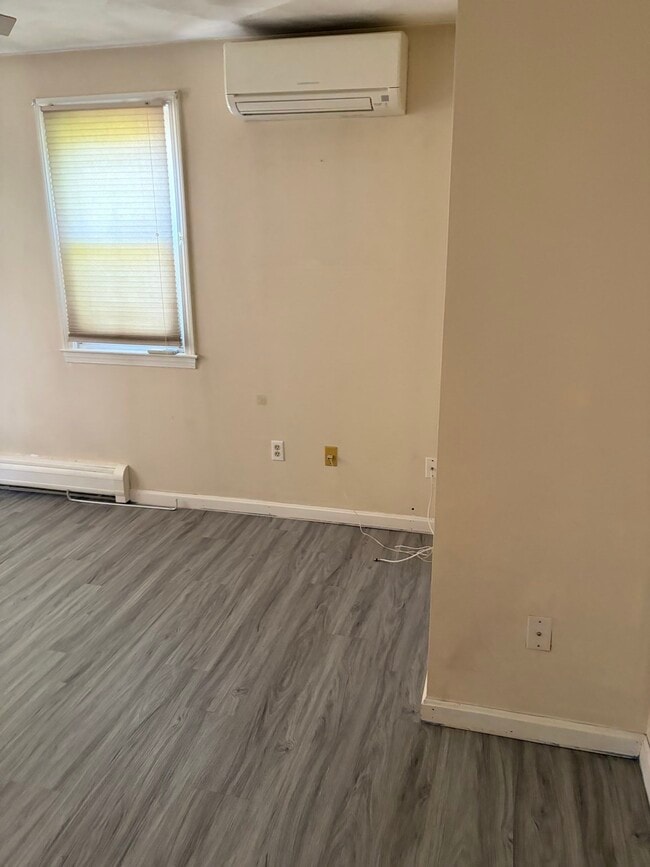 Photo - 126 Waltham St