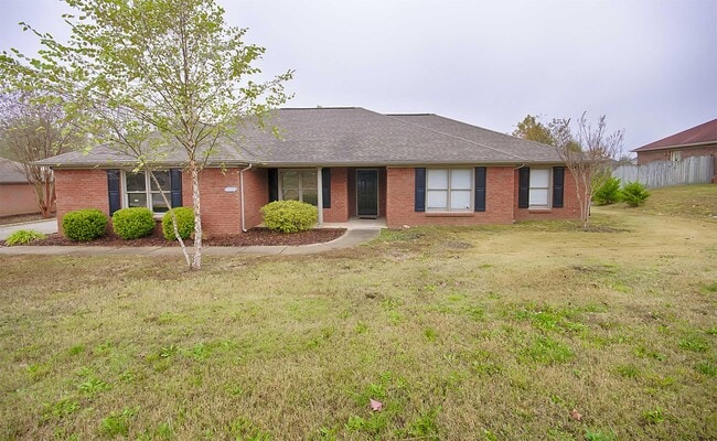 Photo - 123 Bordeaux Ln House