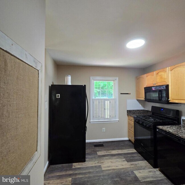 Photo - 5676 Kirkham Ct