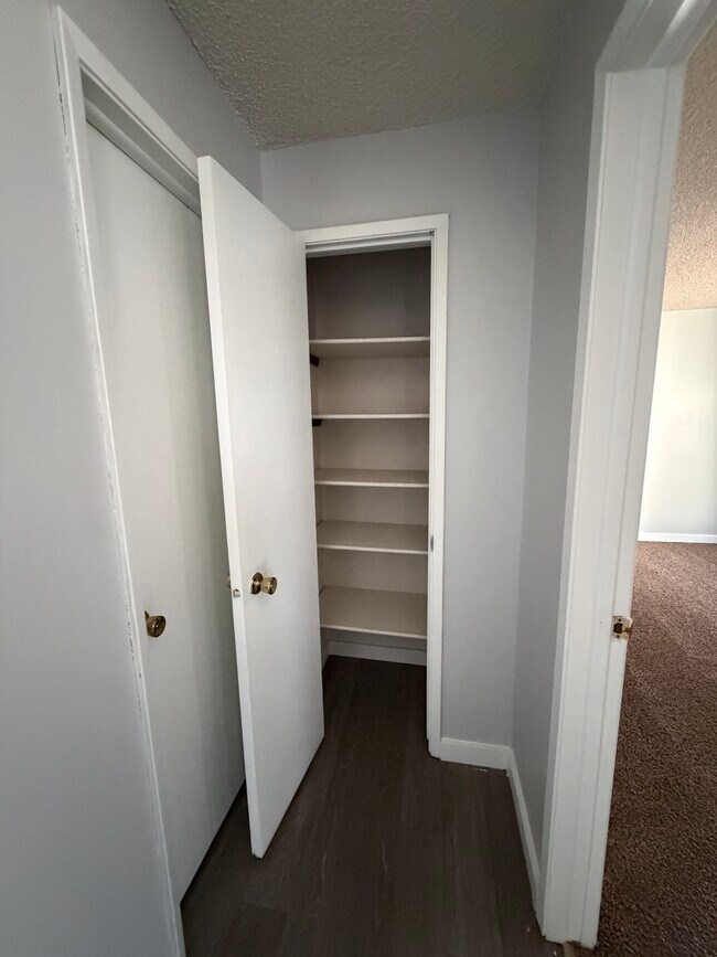 Photo - Cougar Ridge Apartments