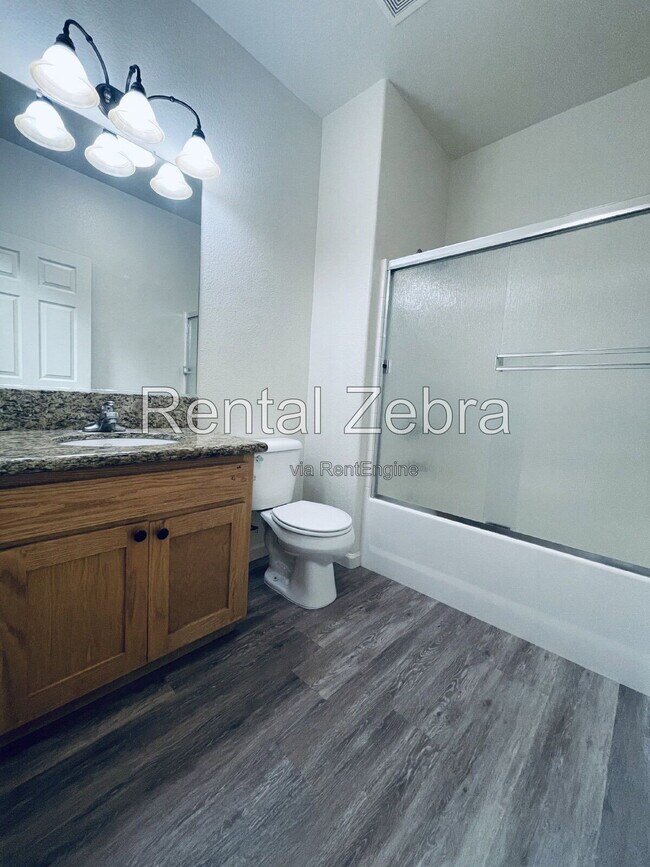 720 W 18th St