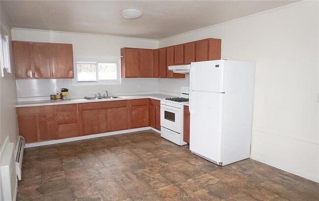 Building Photo - 254 Main St Unit 2 Rental