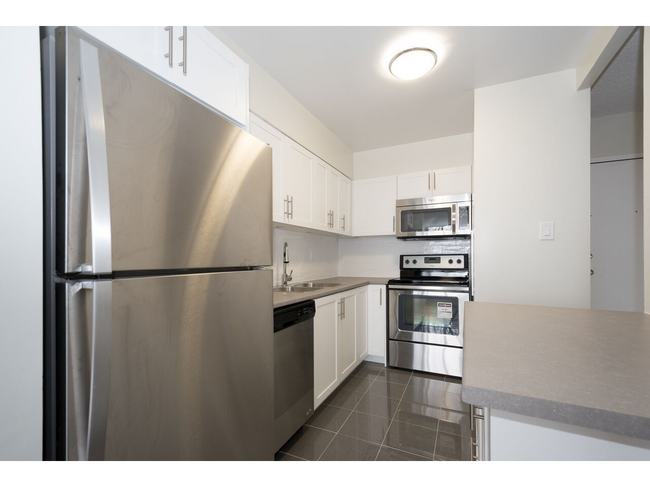 Photo - Wellington Tower