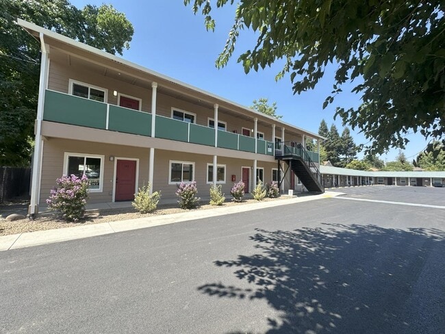 Building Photo - 728 W 1st Ave Rental