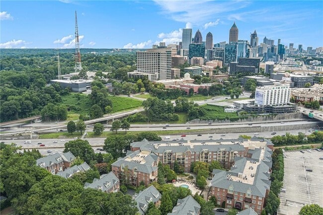 Photo - 1735 Peachtree St NE