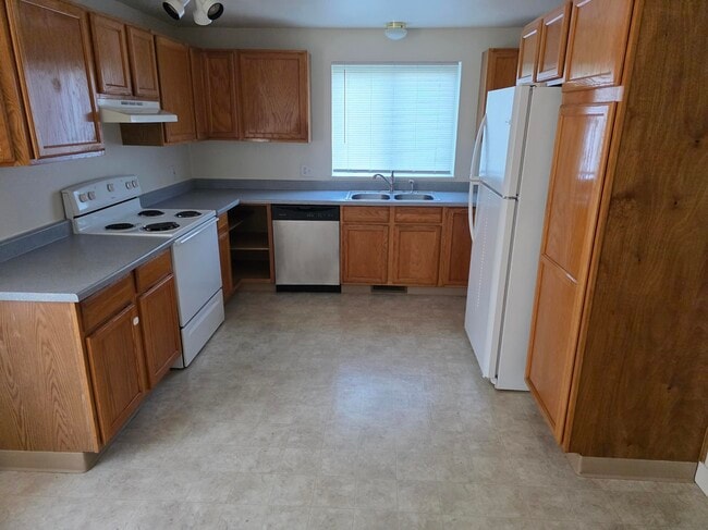 Photo - 963 SE Miller Ave