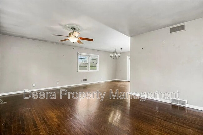 Photo - 1305 Craig Dr