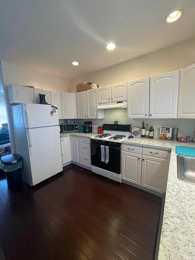 Photo - 112 W 7th St Condo Unit 1
