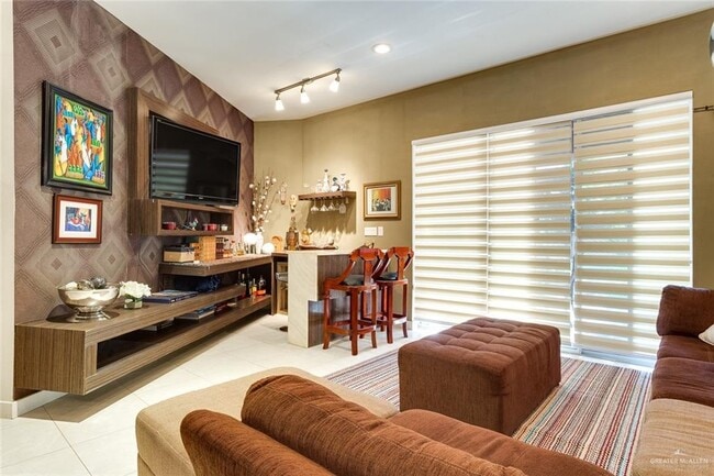 Photo - 15 S 43rd St