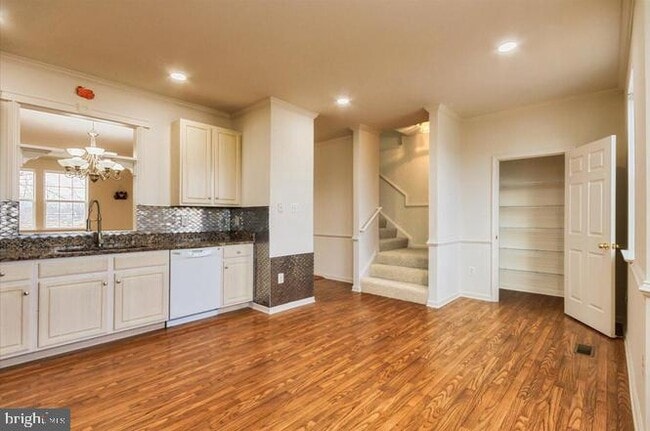 Photo - 17 Karendale Ct