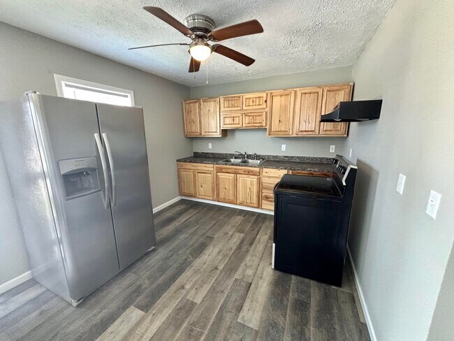 Photo - 108 Scott Dr