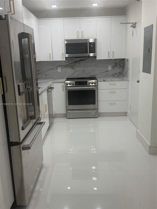 Photo - 10185 Collins Ave Unit 606