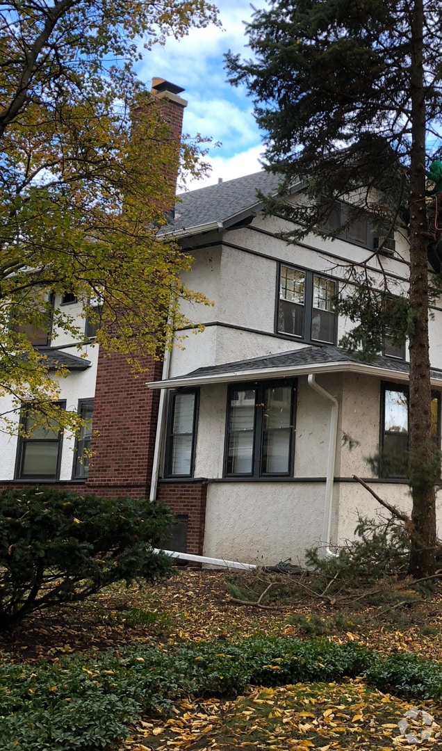 Building Photo - 934 Michigan Ave Rental