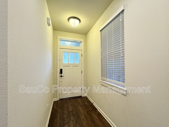 Photo - 10010 NW Bartlett Loop