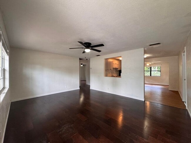 Photo - Updated 2 bedroom in South Daytona