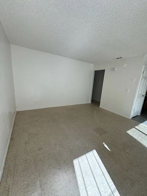 Photo - 2553 Glen- 2bd 1 bath