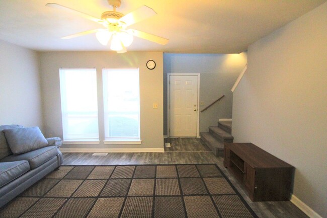 Photo - 1430 Devon Ln