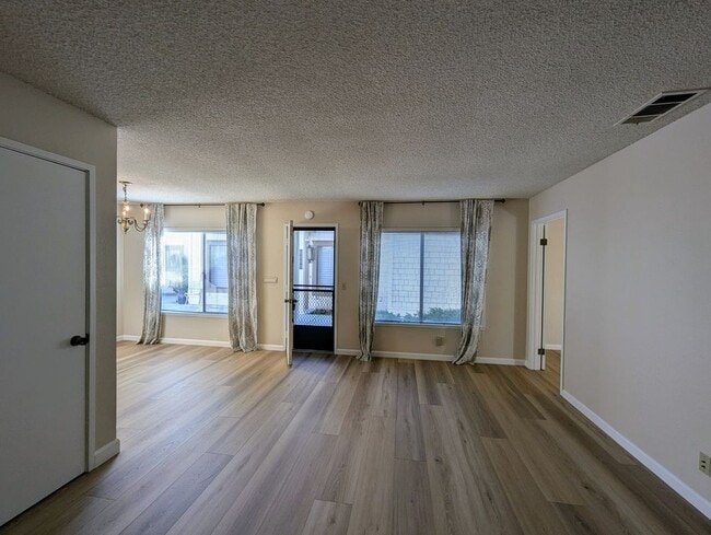 Photo - 6091 Montgomery Ct