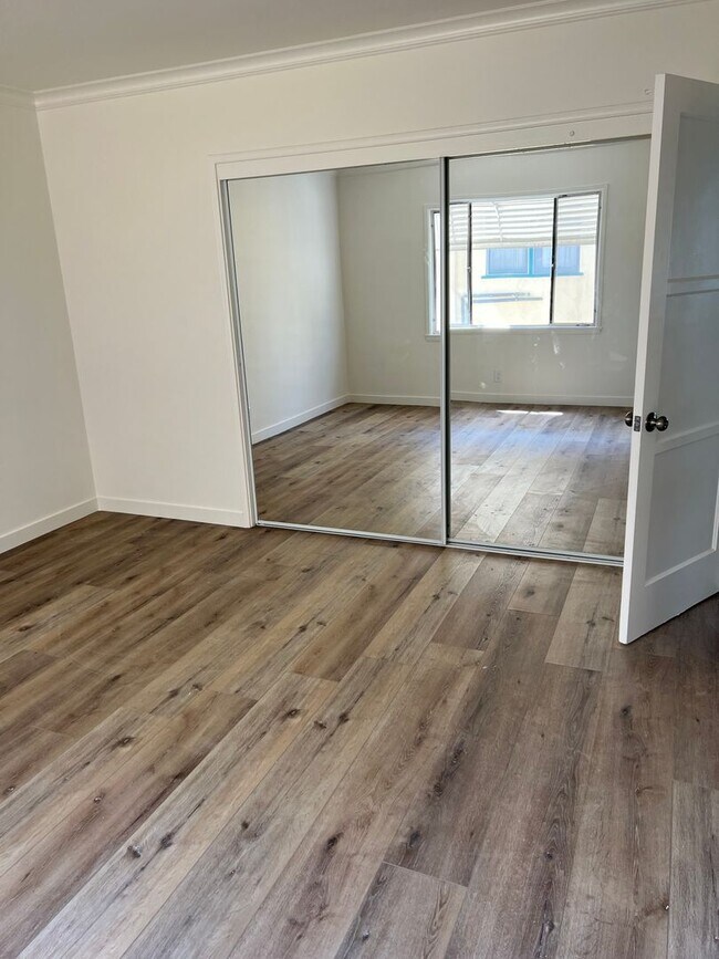 Photo - Rowena Ave, LLC. Unit 08