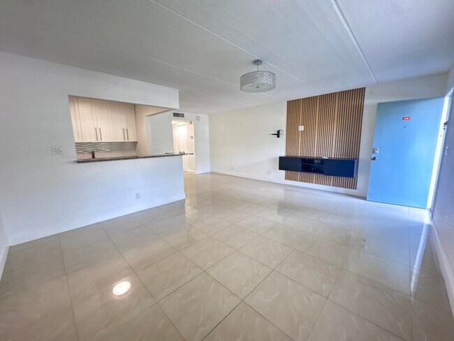 Photo - 2100 Springdale Blvd Unit 112y