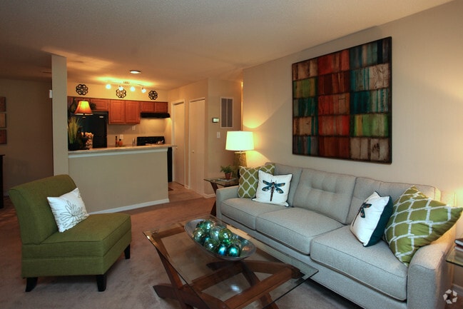 Photo - Highland Oaks Apartments