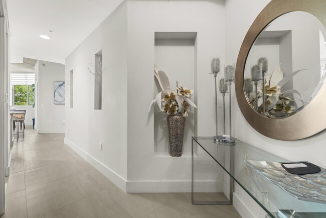 Photo - 300 S Australian Ave