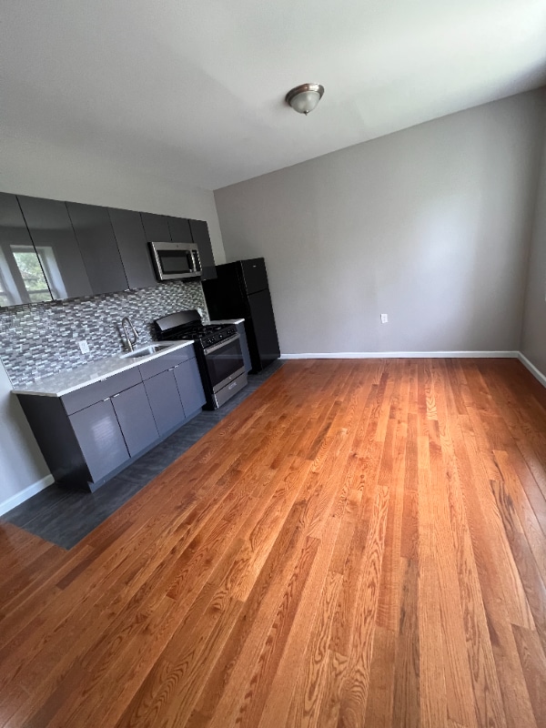 Building Photo - 131 S Harrison St Rental