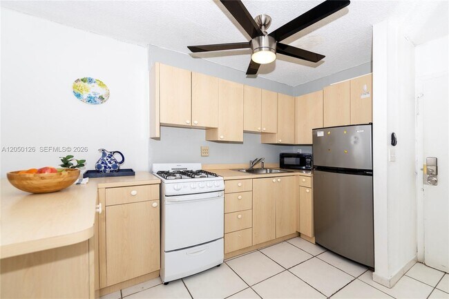 710 Washington Ave Unit 414