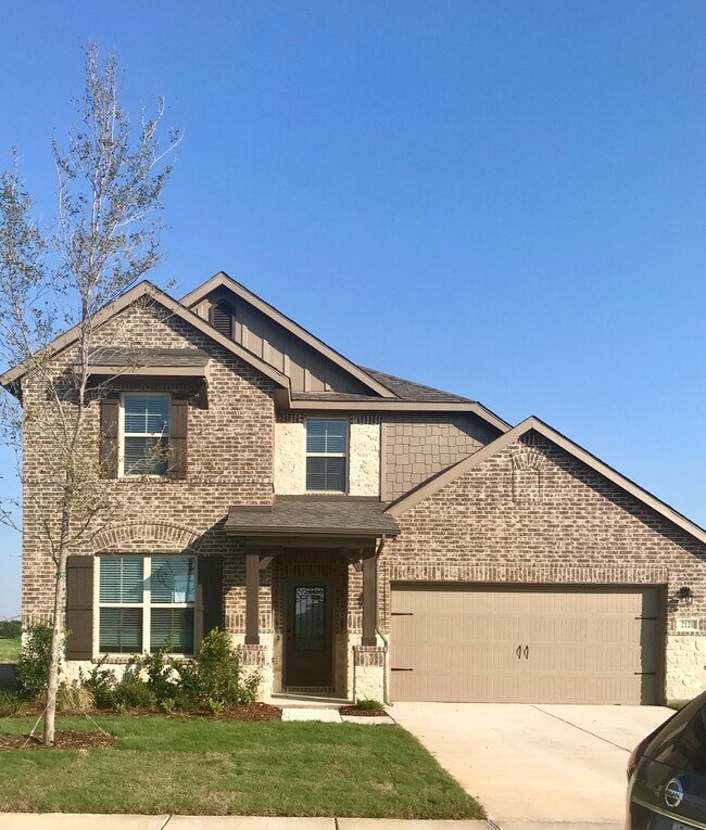Building Photo - 2121 Swanmore Way