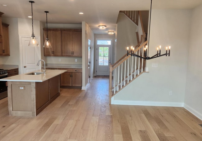 Photo - 328 Foxtail Ln