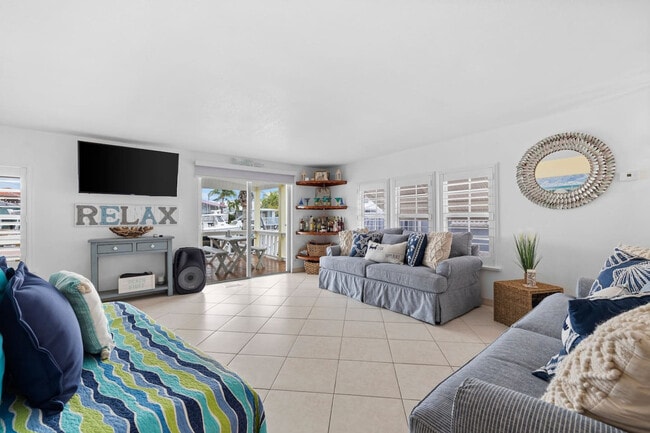 Building Photo - 343 Oleander Dr Unit SI FL1-ID1539598P