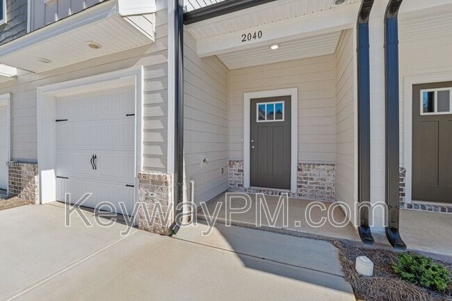 Photo - 2040 Denmark Ave SE