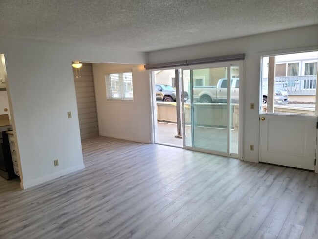 Building Photo - 210 Lugonia St Unit A